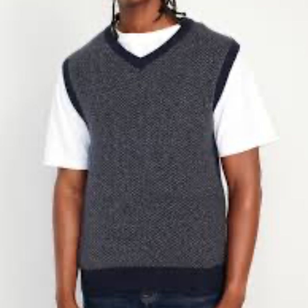 Old Navy Soft Blue Sweater V-neck Vest in Size Medium